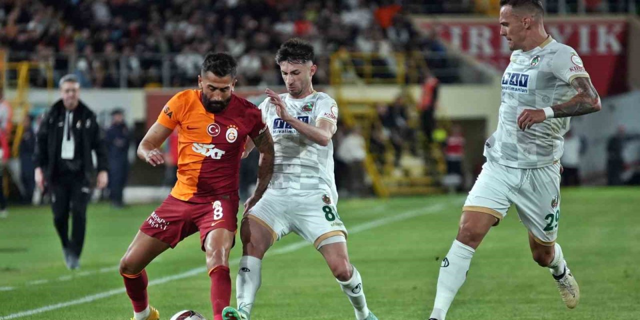 Trendyol Süper Lig Alanyaspor 0 Galatasaray 0 ilk Yarı