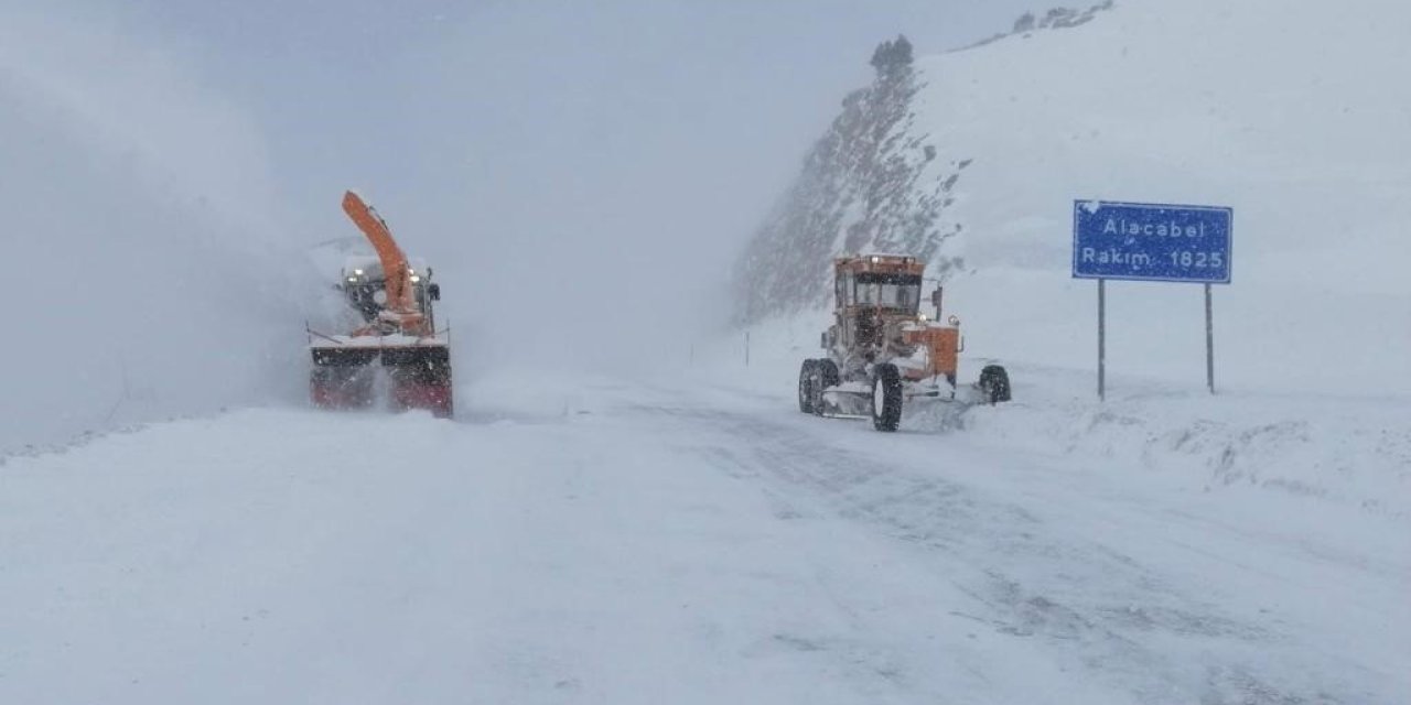 Antalya Konya Karayolunda Trafik Normale D Nd