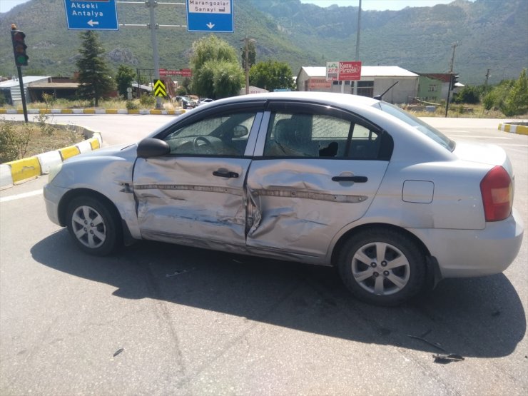 Seydişehir'de trafik kazası: 2 yaralı