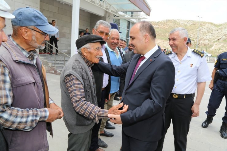 Kayseri Valisi Şehmus Günaydın, Muhtarlarla Buluştu