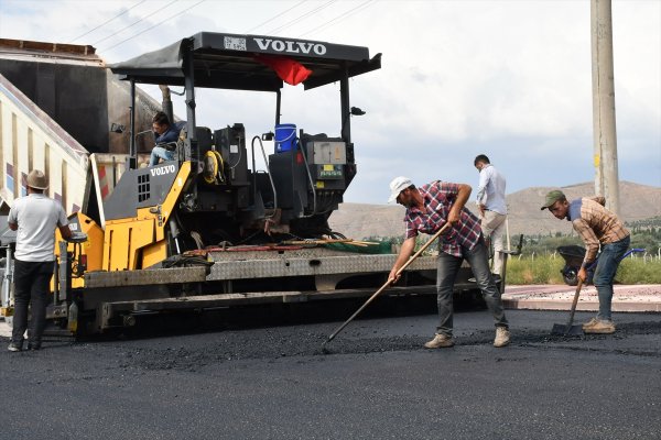 Başkan Dinçer Asfaltlama Çalışmaları İnceledi