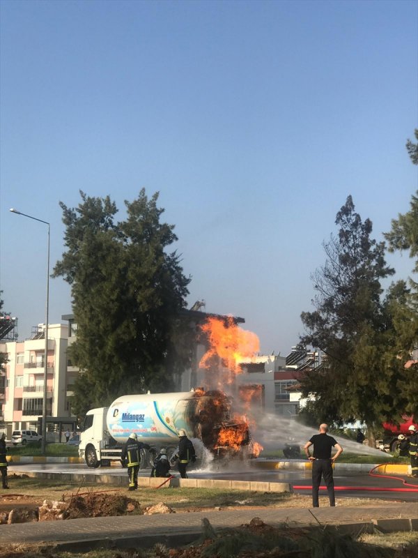 Güncelleme - Antalya'da Lpg Tankerinde Yangın