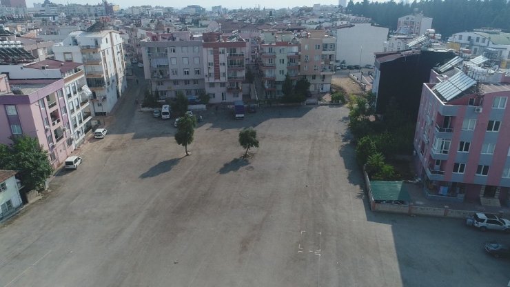 Vatandaşın Boş Alandaki Mahalle Düğününe İsyanı