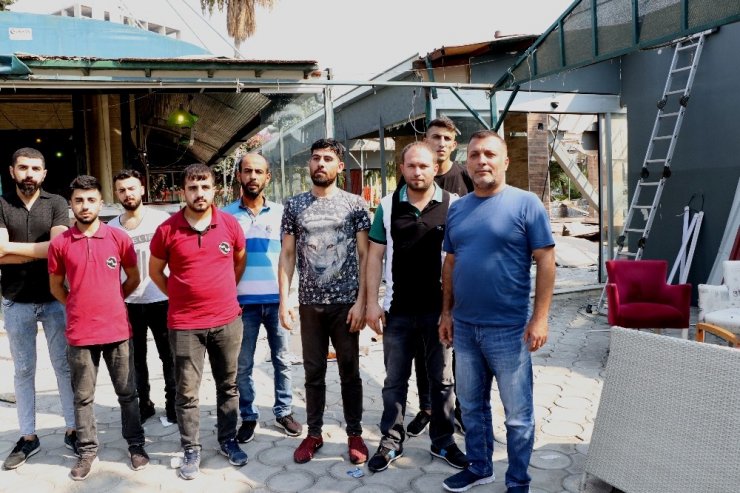 Mersin Sahilindeki Son Kafe De Yıkıldı