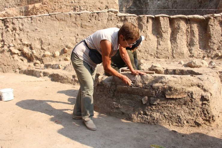 Yumuktepe Höyüğünde Kazılarla 9 Bin Yıllık Geçmiş İncelenecek