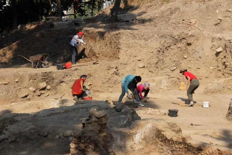 Yumuktepe Höyüğünde Kazılarla 9 Bin Yıllık Geçmiş İncelenecek