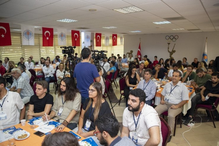 Başkan Seçer’den Gençlere: “Ufak Tefek Hizmetler İçin Birilerine Biat Etmeyin”