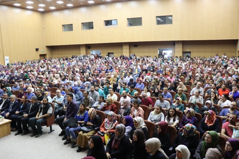 Karaman’da “Hayata Ve Edebiyata Dair” Konulu Konferans