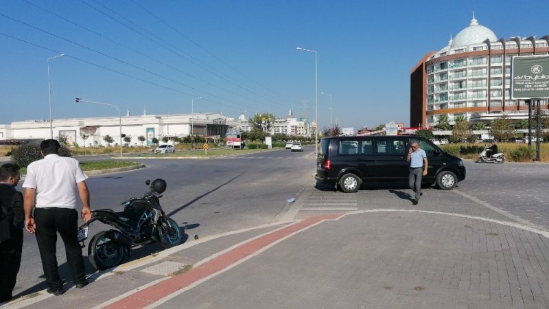 Kaskı Olmayan Motosiklet Sürücüsü Ölümden Döndü