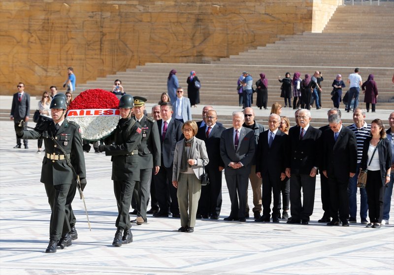 İsmet İnönü Mezarı Başında Anıldı