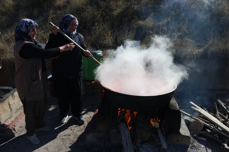 Salça Kazanları 