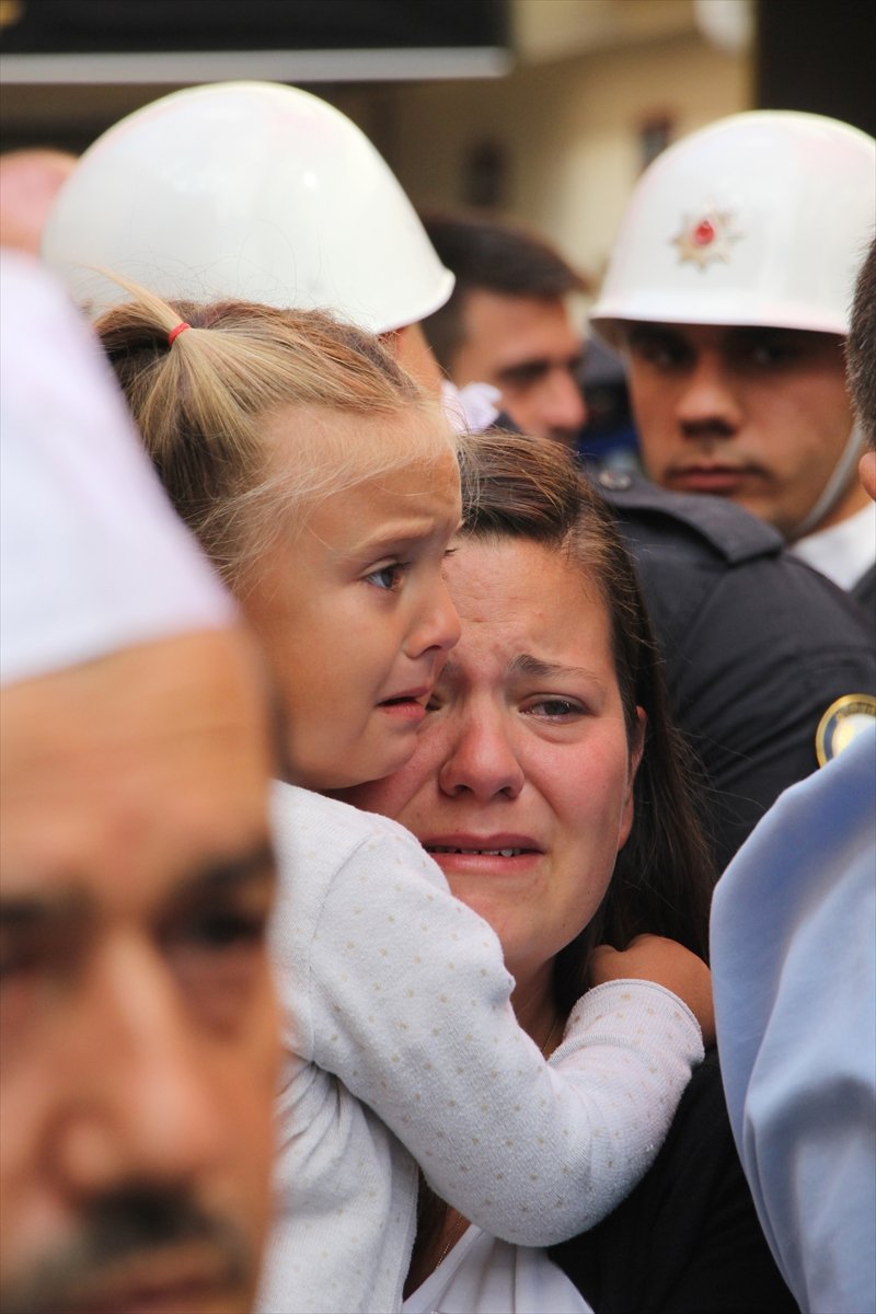 Şehit Polis Memurunun Cenazesi Ankara'da Toprağa Verildi