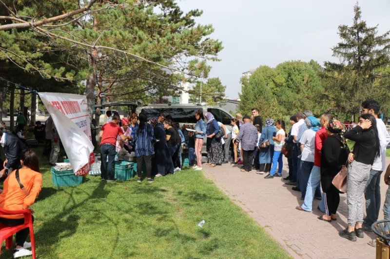 Efdal Özkartal: ”Her İnsanın Engelli Adayı Olduğunu Belirtmek İçin Geleneksel Programlar Yapıyoruz”