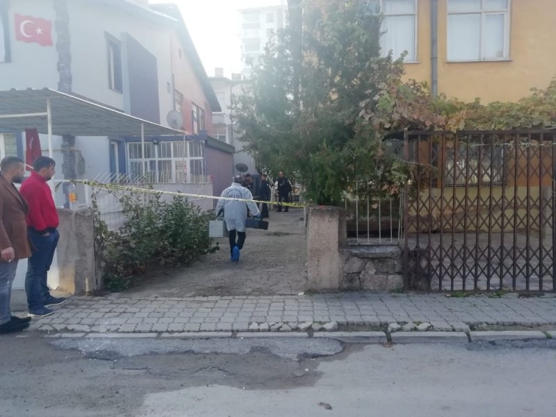 Kayseri’de Bunalıma Giren Adam İntihar Etti