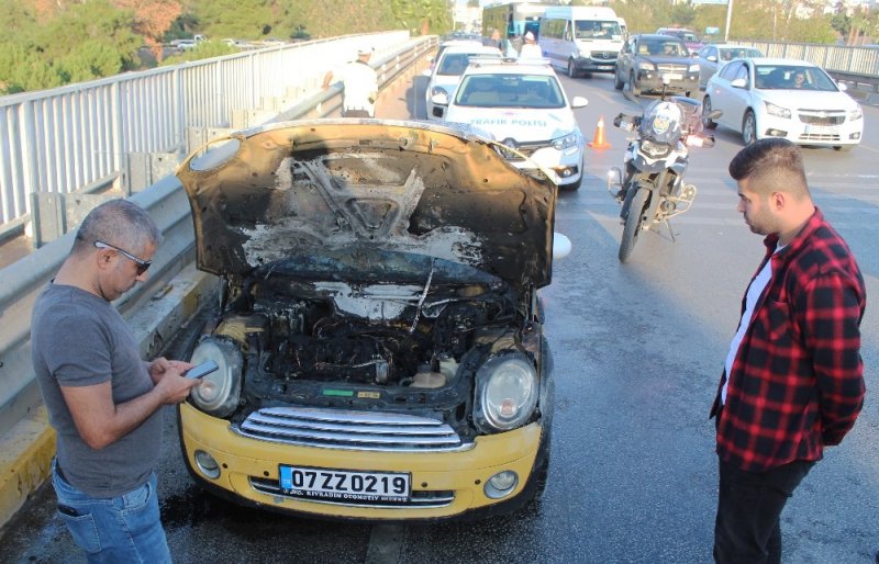 6 Bin Liraya Yaptırılan Otomobil 5’inci Kilometrede Yandı