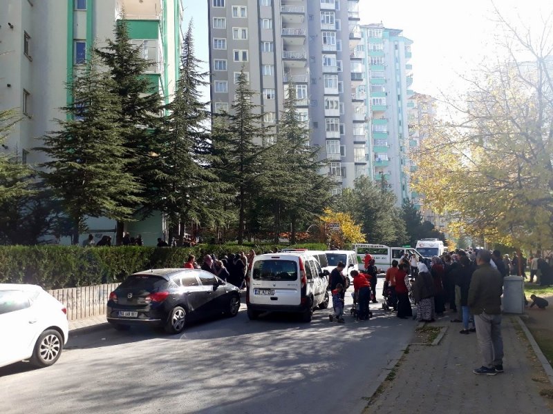 Cesedi Görmek İçin Demirlere Tırmandılar