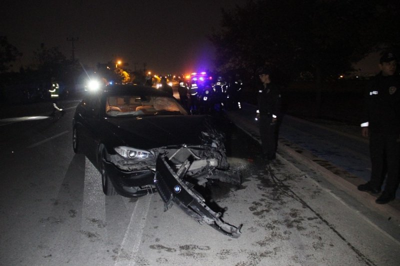 Polis Aracına Otomobil Çarptı: 2’si Polis, 3 Yaralı