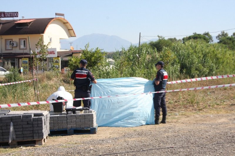 Antalya’da Dini Nikahlı Eşini 25 Bıçak Darbesiyle Öldüren Koca Hakim Karşısında