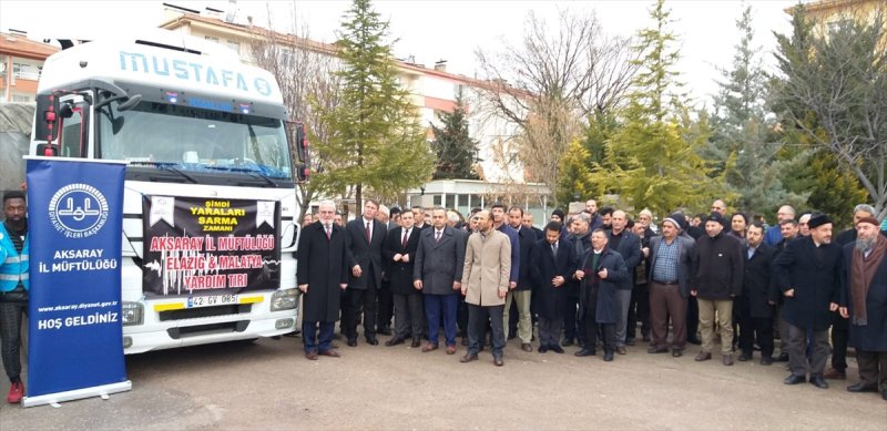 Aksaray'dan Depremzedelere Ve İdlib'e Yardım Malzemesi Gönderildi