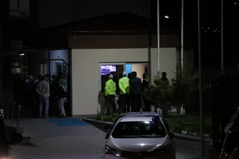 Niğde'de Karantina Yurdunda Güvenlikçiler Silah Ateşledi