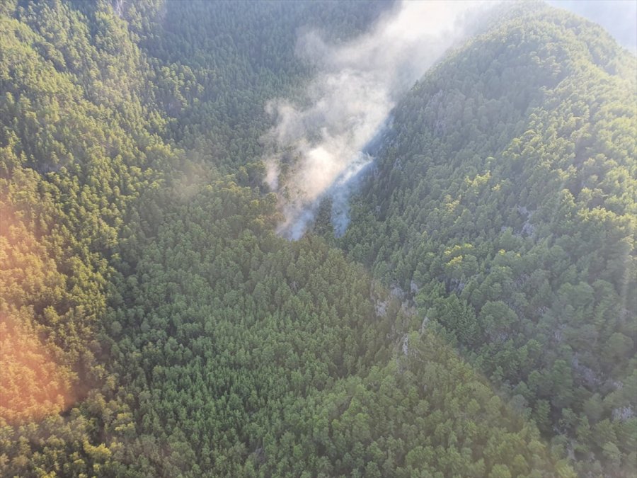 Manavgat'ta Çıkan Orman Yangını Kontrol Altına Alındı