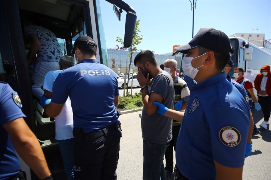 Konya'da Kamu Kurumları Ve İş İnsanlarını Dolandırdığı İddia Edilen Çete Çökertildi