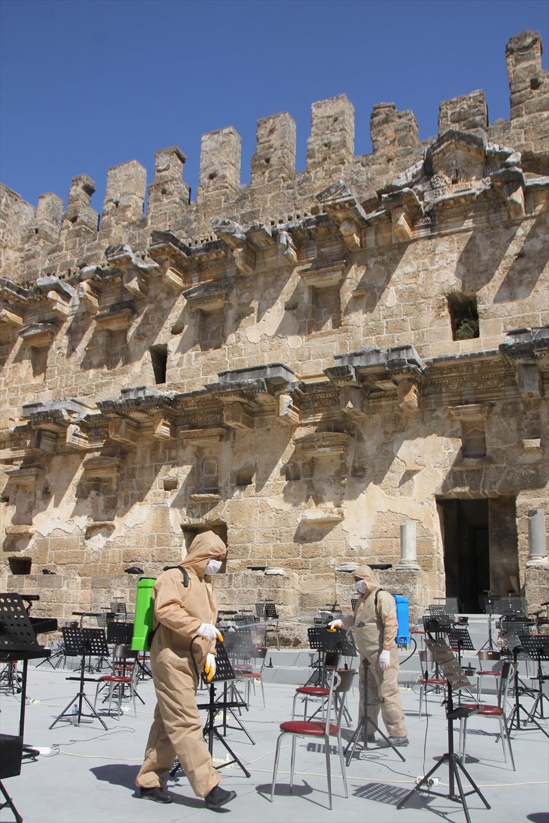 Aspendos'ta Festival Öncesi Dezenfekte Çalışması