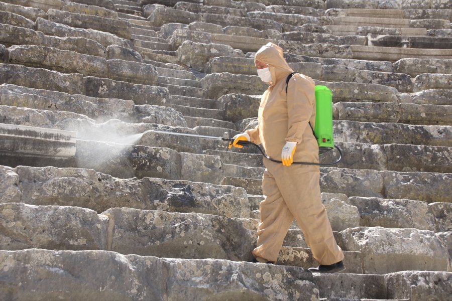 Aspendos'ta Festival Öncesi Dezenfekte Çalışması