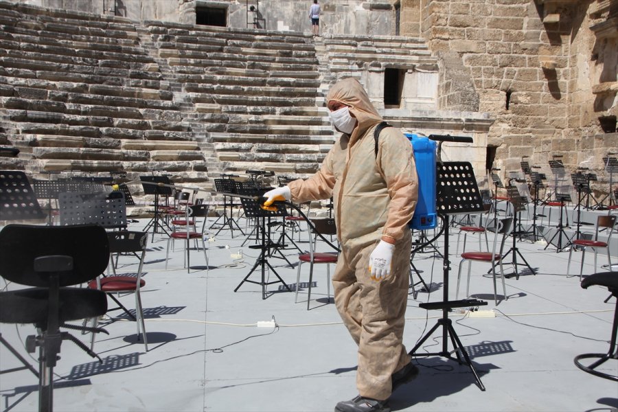 Aspendos'ta Festival Öncesi Dezenfekte Çalışması