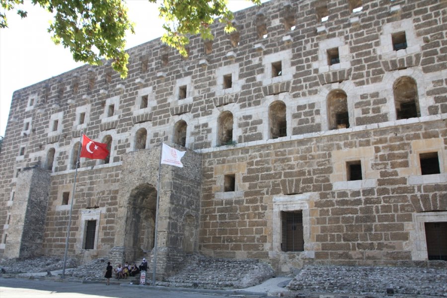 Aspendos'ta Festival Öncesi Dezenfekte Çalışması