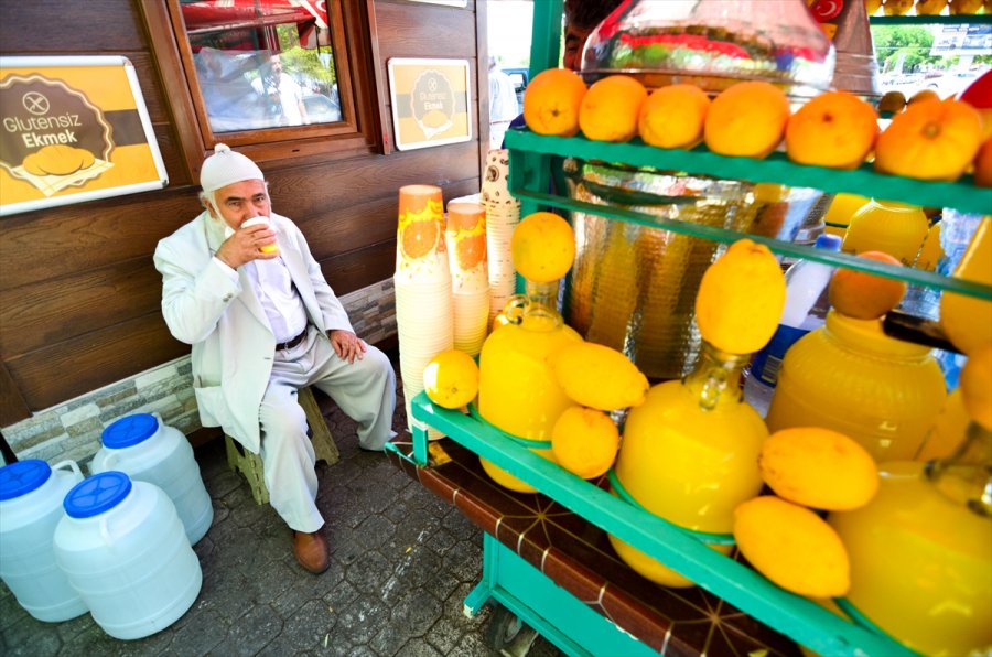 Limonatasıyla 43 Yıldır Müşterilerinin İçini Ferahlatıyor