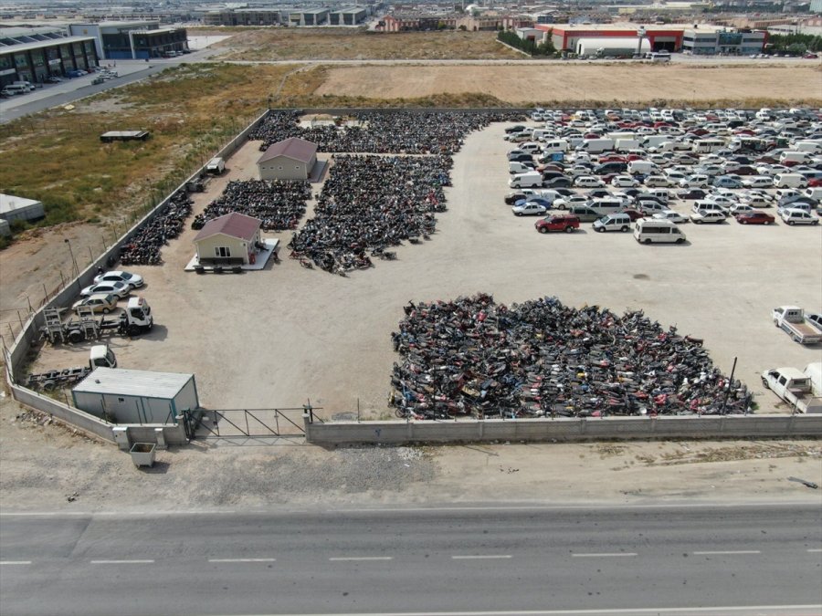 Konya'da 4 Bin 5 Motosiklet Trafikten Men Edildi