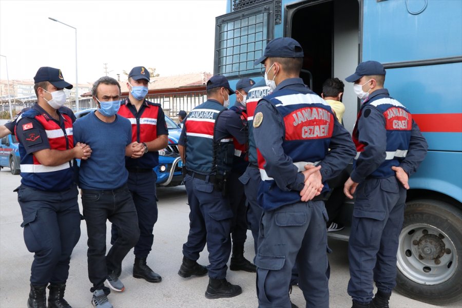 Niğde'de Silah Zoruyla Hayvan Çaldıkları İddia Edilen 2 Kişi Tutuklandı