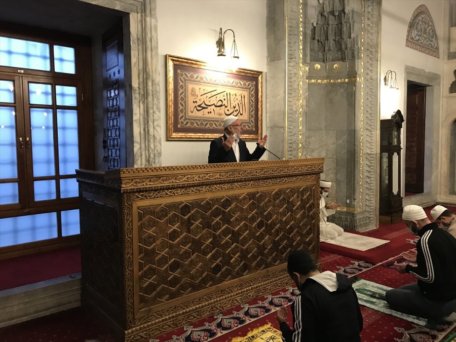 Konya'da Sultan Selim Camisi'ndeki Programda Azerbaycan İçin Fetih Suresi Okundu