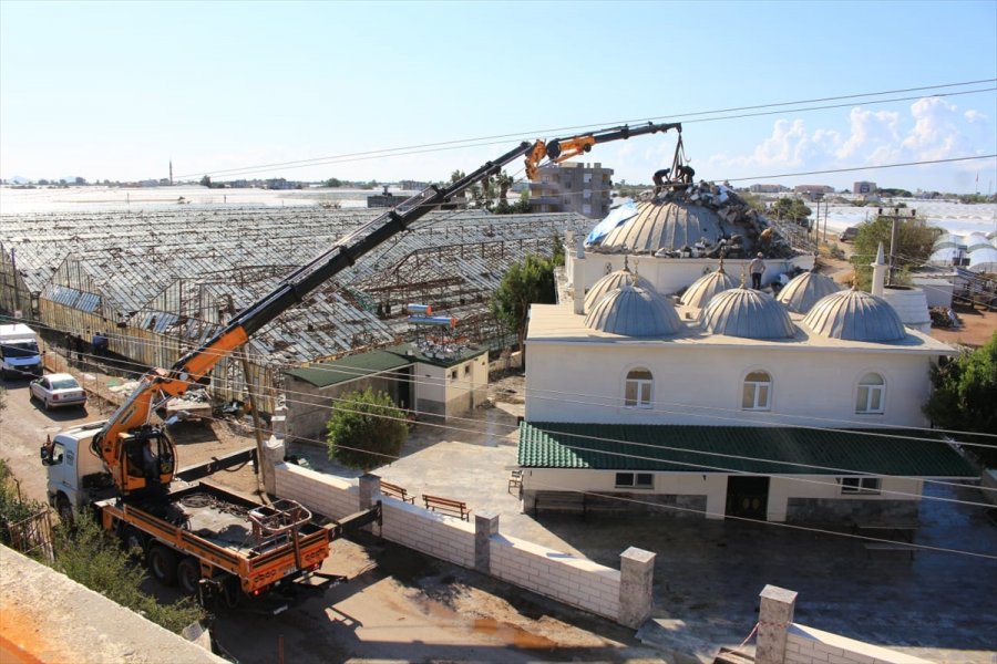 Büyükşehir Belediyesinden Kumluca Ve Konyaaltında Çalışma