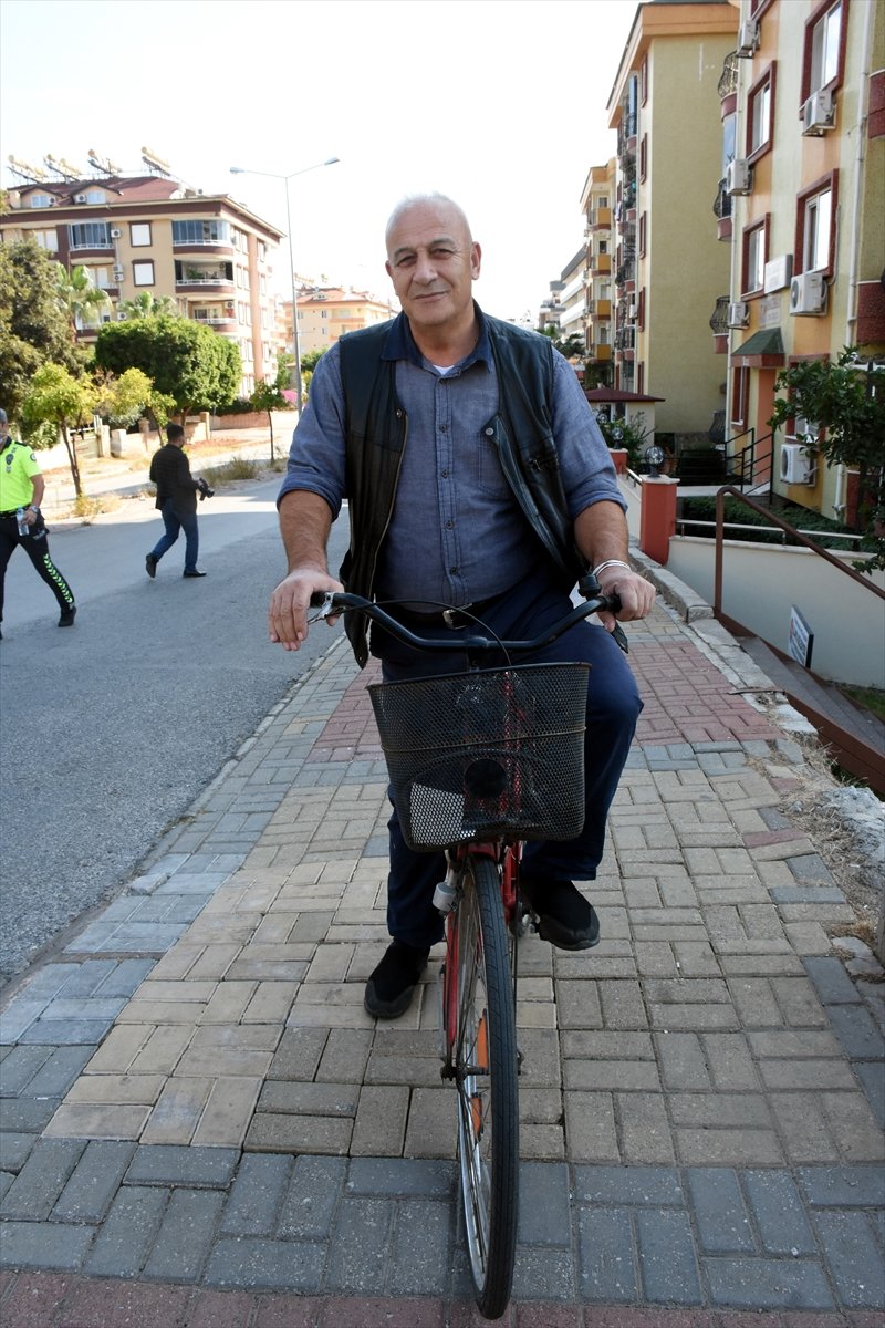 Alanya'da İki Yıl Önce Tel Örgüyle Kapatılan Cadde Açıldı