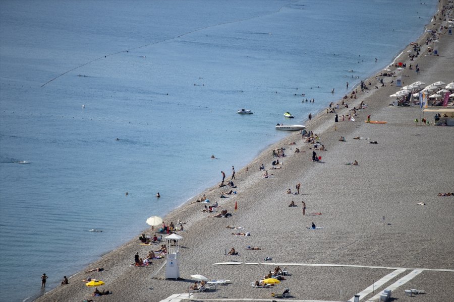 Antalya'da Kasımda Deniz Keyfi