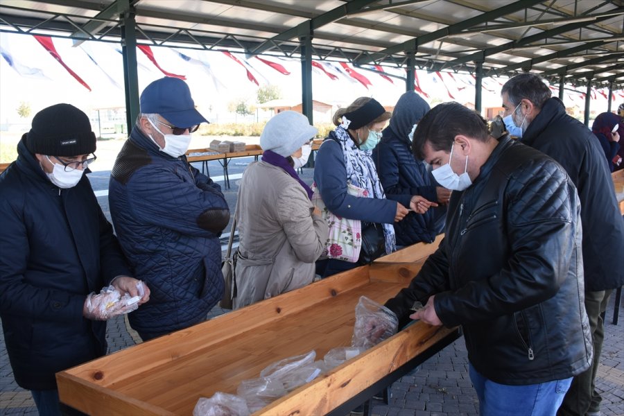 Kayseri'de 8 Bin 870 Paket Yerli Ata Tohumu Üreticilere Dağıtıldı