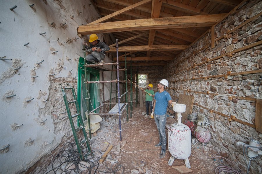 Tarihi Caminin İhtişamı Restorasyon Çalışmasıyla Korunacak