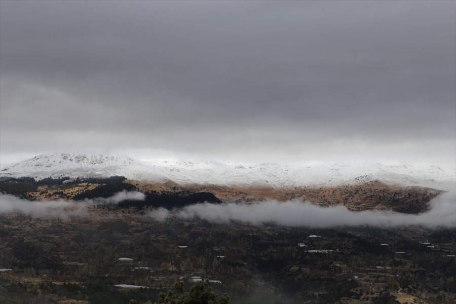 Kaş'ın Yüksek Kesimlerinde Kar Yağışı