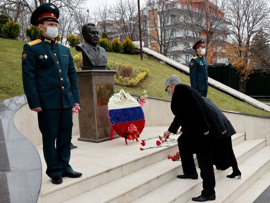 Rus Büyükelçi Karlov, Ankara'da Anıldı