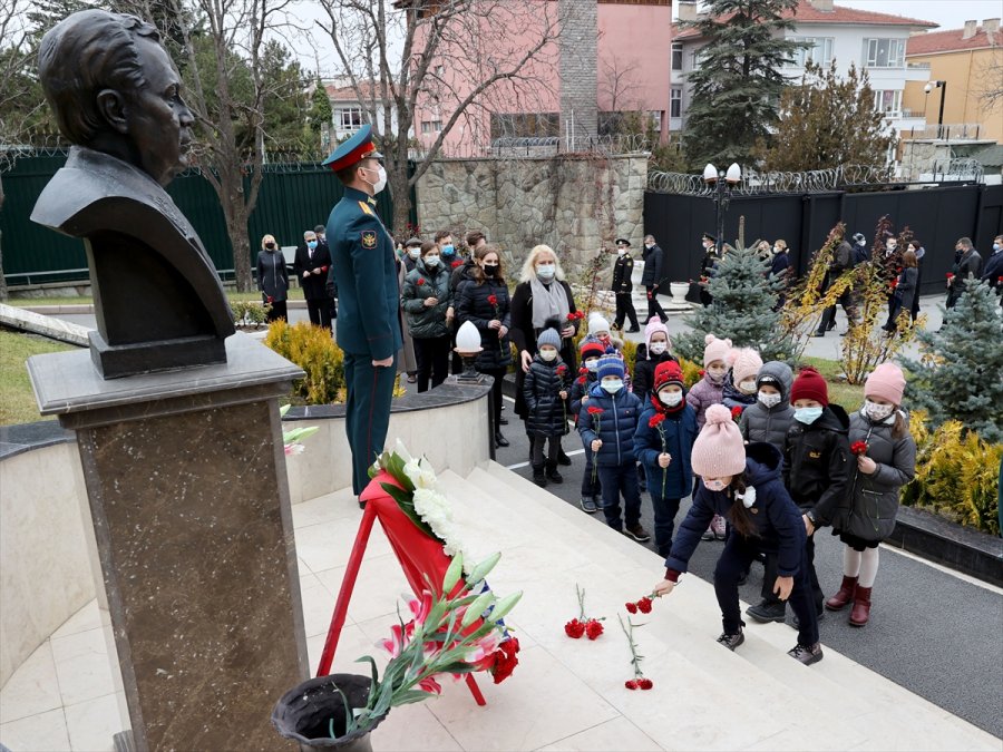 Rus Büyükelçi Karlov, Ankara'da Anıldı