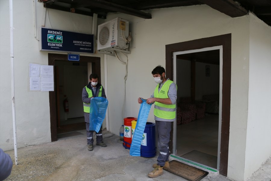 Akseki'de Sıfır Atık İçin Geri Dönüşüm Kutuları Yerleştirildi