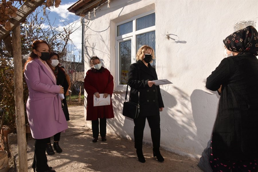 Karaman Valisinin Eşi Munise Işık'ın Kaleme Aldığı Mektup Kadınlara Ulaştırıldı