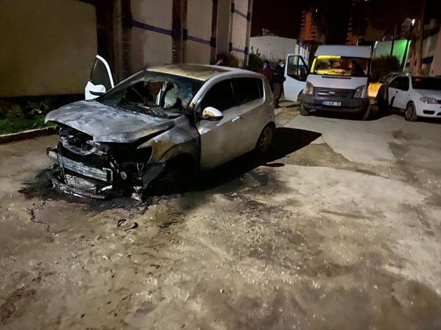 Mersin'de Kiralık Otomobilin Kundaklanması Güvenlik Kamerasında