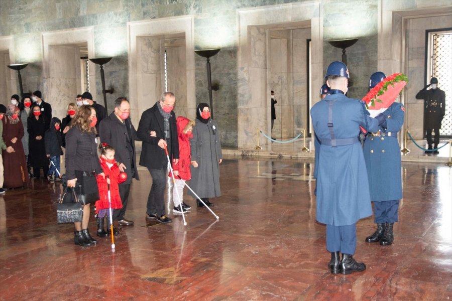 Gören Kalpler Eğitim Derneği Anıtkabir'i Ziyaret Etti