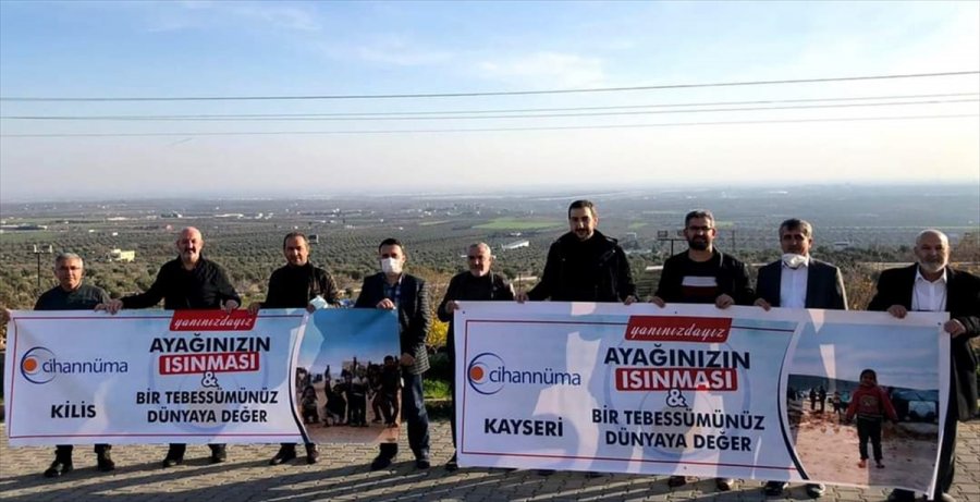 Kayseri'den Gönderilen 4 Bin 500 Bot Kilis'teki Kamplarda Yaşayan Çocukların Ayağını Isıttı