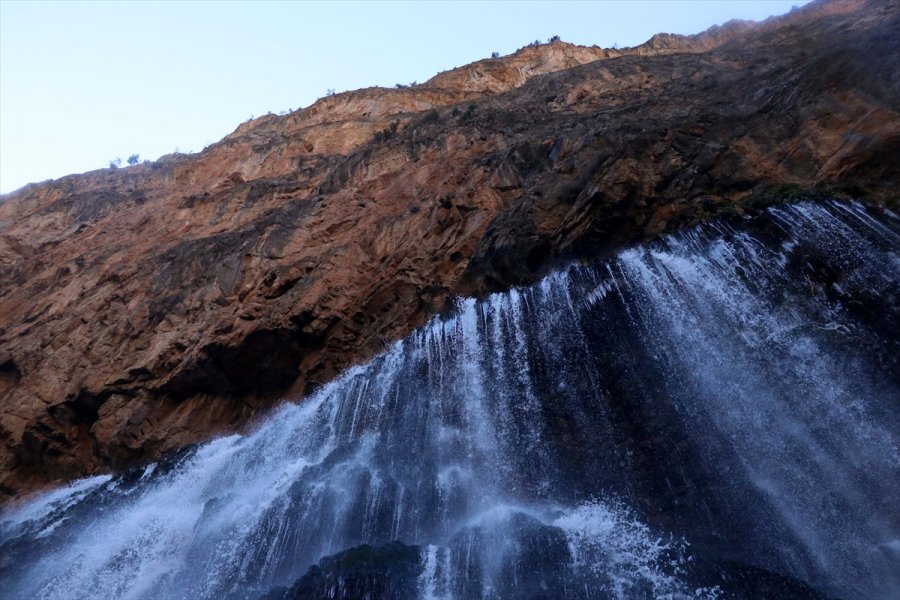 Kar Yağışıyla Coşan Kayseri'deki 