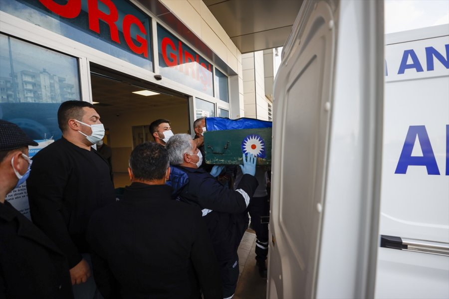 Antalya'daki Trafik Kazasında Hayatını Kaybeden Çiftten Geriye Hüzünlendiren Fotoğraflar Kaldı