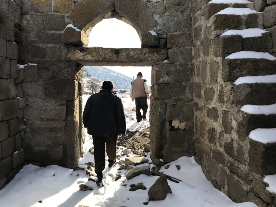 Karaman'daki Değle Ören Yerinin Gönüllü Bekçileri Nöbetleşe Görev Yapıyor